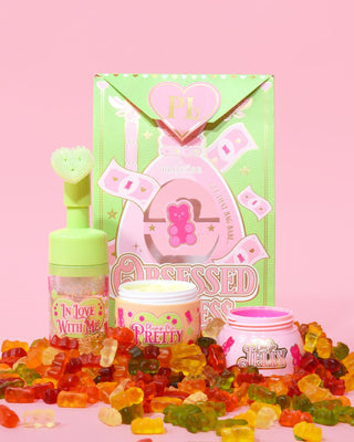 P. Louise εμμονή για λιγότερη δέσμη περιποίησης της επιδερμίδας