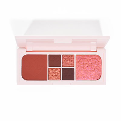 Μια εικόνα της παλέτας P.Louise Fluffy Fantasy Mini Eyes & Face με κρεμώδη ματ και βουτυρένια λάμψη σε μια σειρά από ρουζ και σκούρες ροζ αποχρώσεις